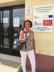 Mme Pascale Troget, visitando el centro de formación profesional VIñalta en Palencia